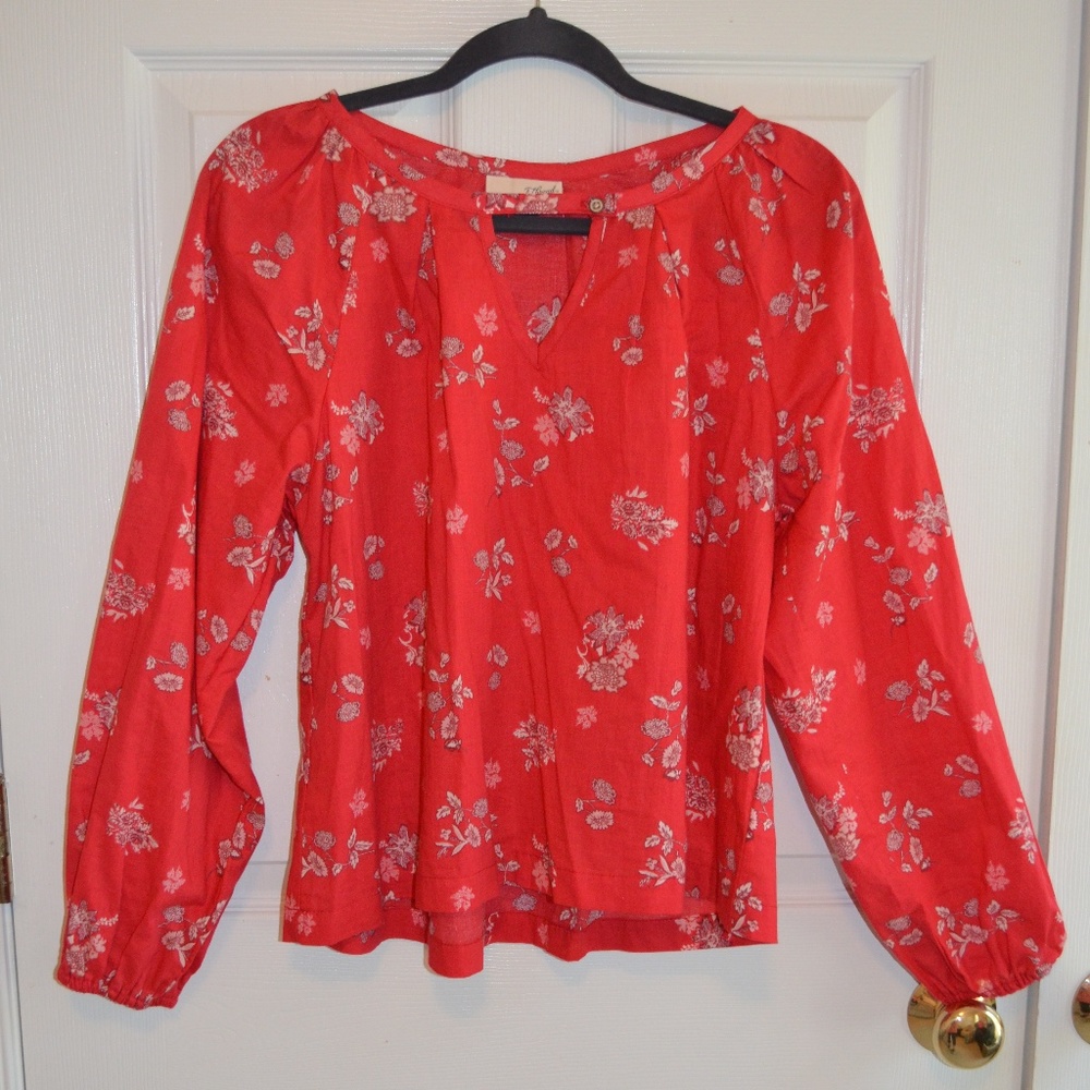 Red and White Floral Keyhole Neck Top